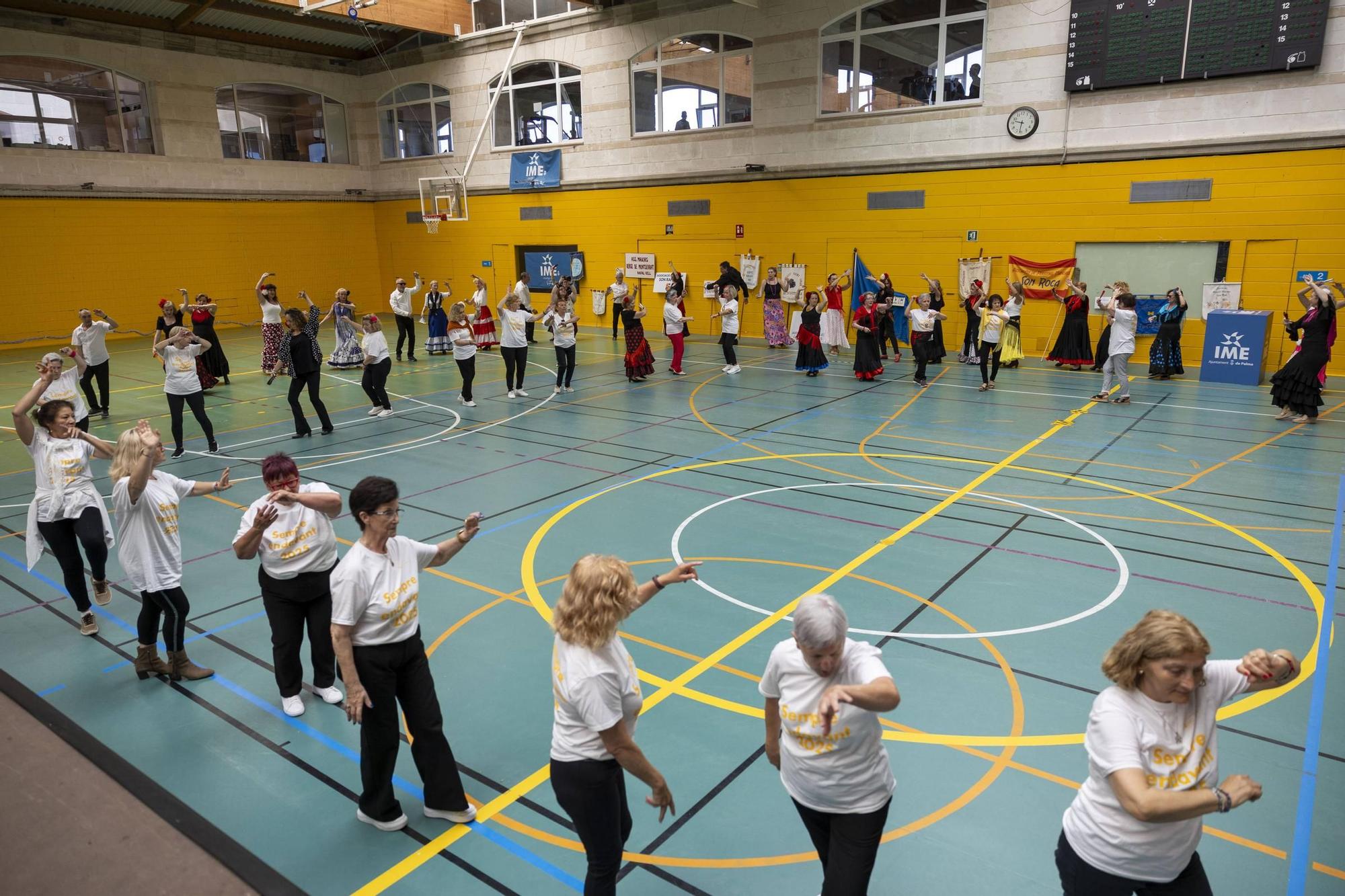 La Gent Gran celebra su gran jornada de fin de curso