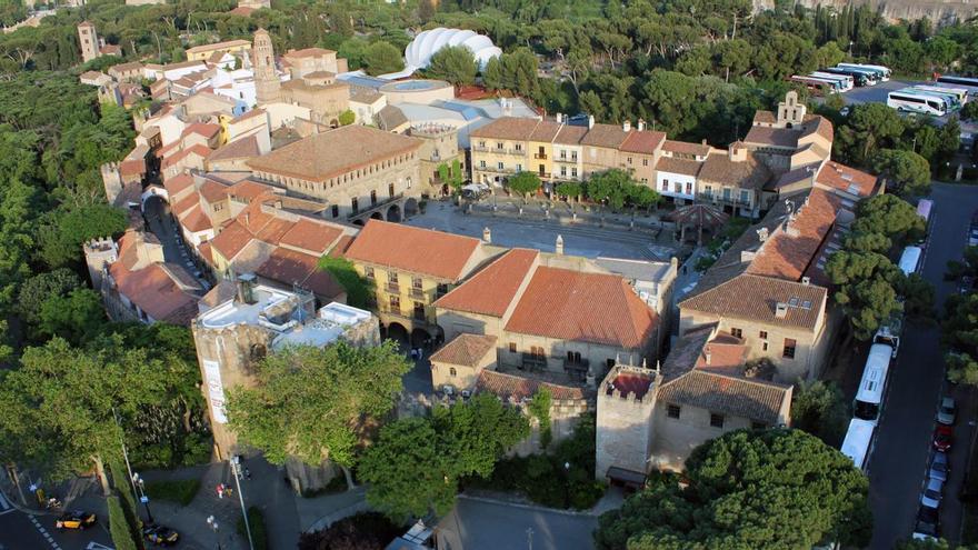 Foto aérea del Poble Espanyol de Barcelona.