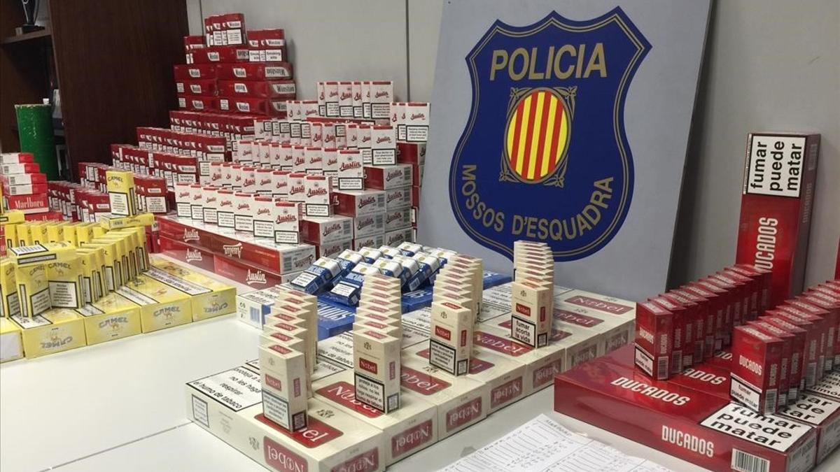 els mossos desmantellen un estanc clandest