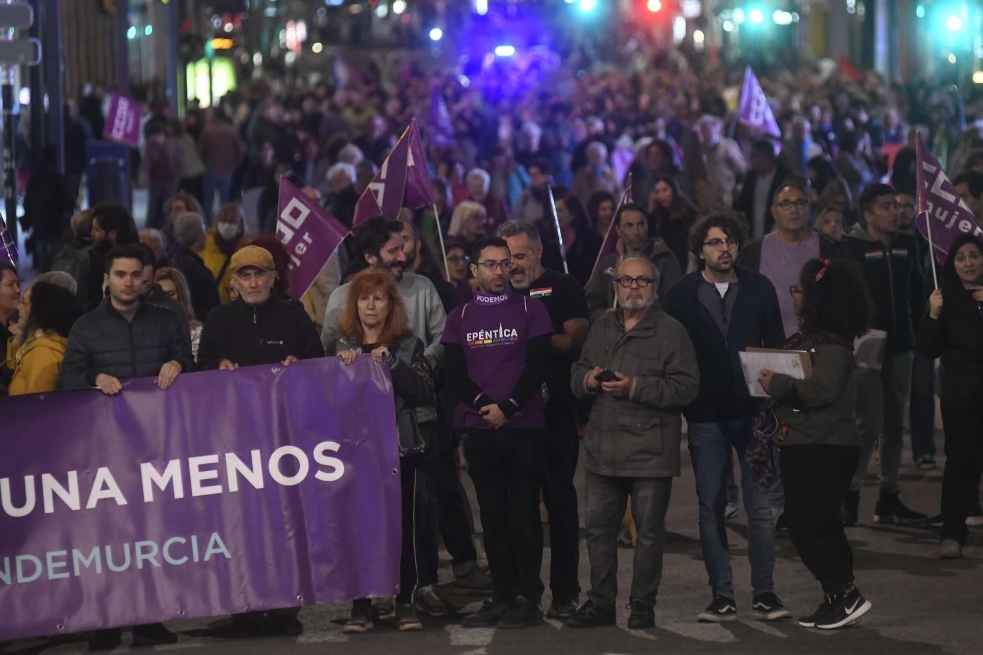 Las imágenes de la manifestación contra la violencia machista en Murcia