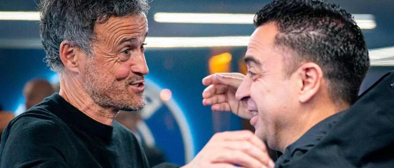 El efusivo reencuentro entre Xavi Hernández y Luis Enrique