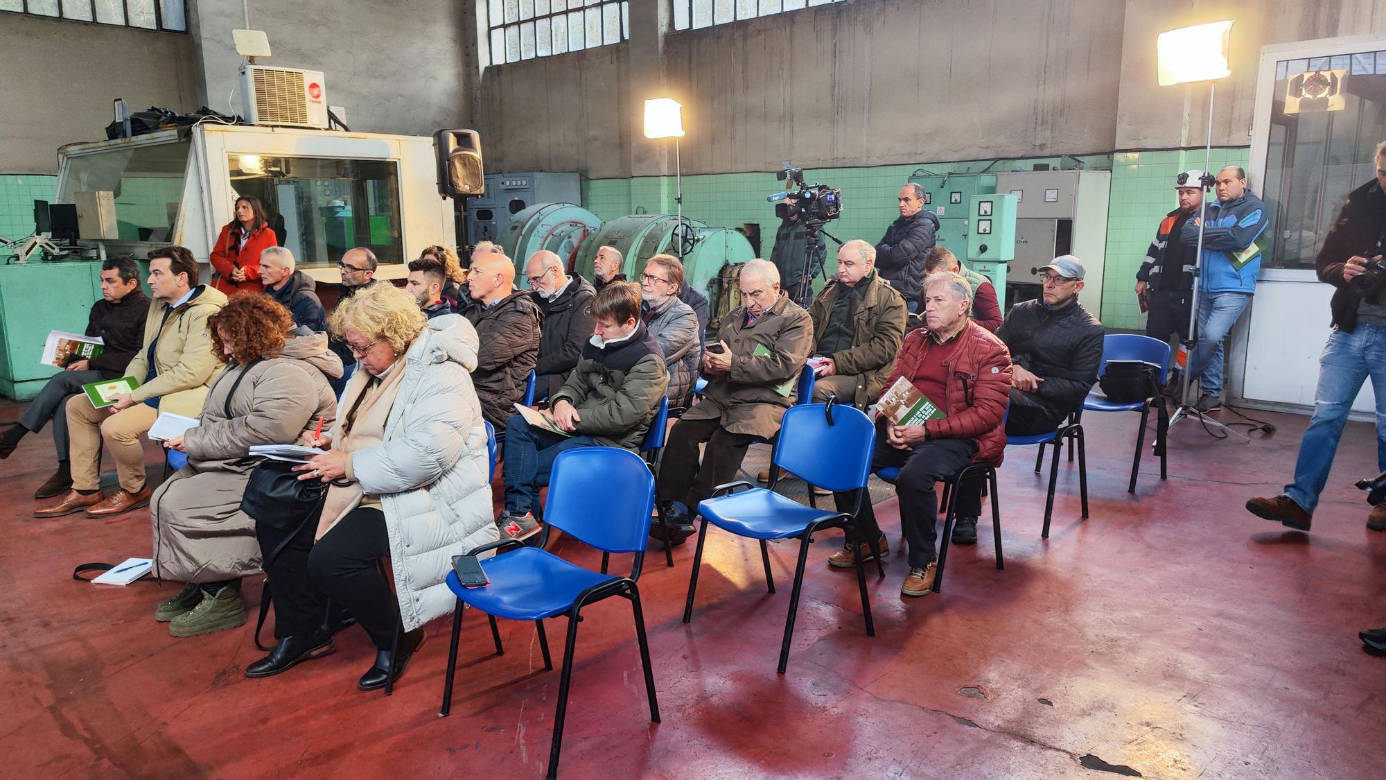 La presentación del libro homenaje a los mineros, en imágenes