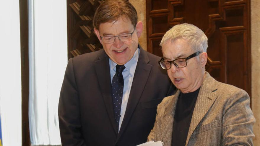 Ferran Torrent cede a Generalitat  el manuscrito de su última novela