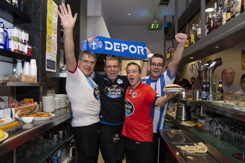 El equipo coruñés se juega el ascenso a Primera División y la ciudad se vuelca en plena celebración de San Juan.