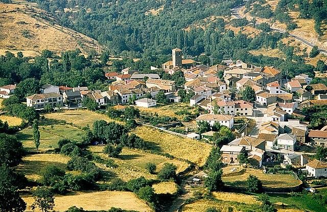 En este pueblo podrás descubrir historia, naturaleza, y comerás de lujo.