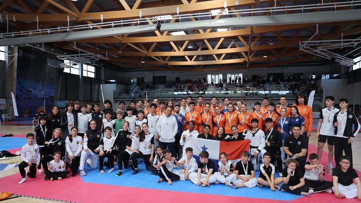 El Polifuncional acogió este sábado el XXVI Open Internacional "Ciudad de la Cerámica", una cita ya imprescindible en el calendario nacional que reunió a más de 1000 deportistas.