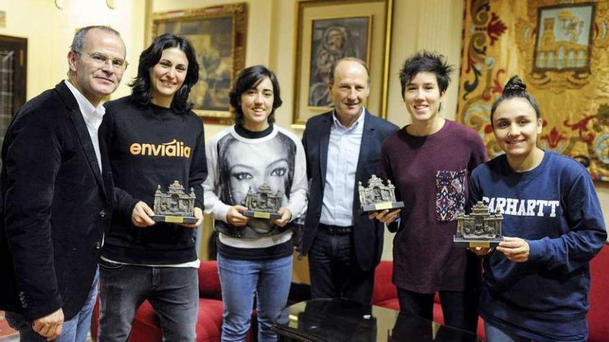 Jesús Vázquez, Vanessa Barberá, Vanessa Sotelo, Mario Guede, Iria Saeta y Ana López. // Brais Lorenzo