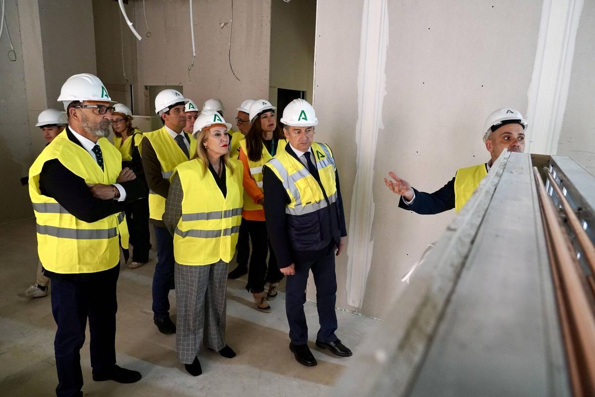 MLG 07-04-2026.-Los consejeros de Sanidad, Presidencia y Emergencias, Antonio Sanz, y de Economía, Hacienda, Fondos Europeos y Diálogo Social, Carolina España, realizan una visita técnica a las obras del hospital Pascual.