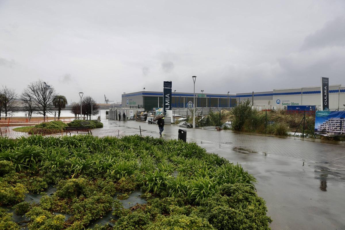 La construcción transforma la fachada marítima de la zona oeste de Gijón en el Arbeyal (en imágenes)