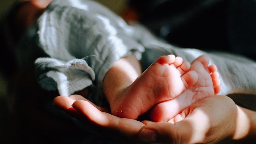 Adopción anulada en Asturias: devuelven a su madre una niña que nació con el síndrome de abstinencia por cocaína