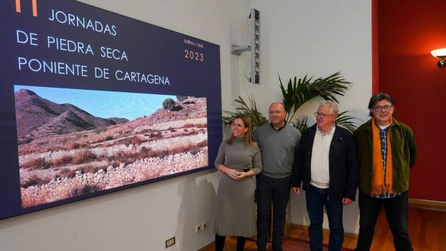 Presentación de las II Jornadas de Piedra Seca, ayer. | FELIPE G. PAGÁN