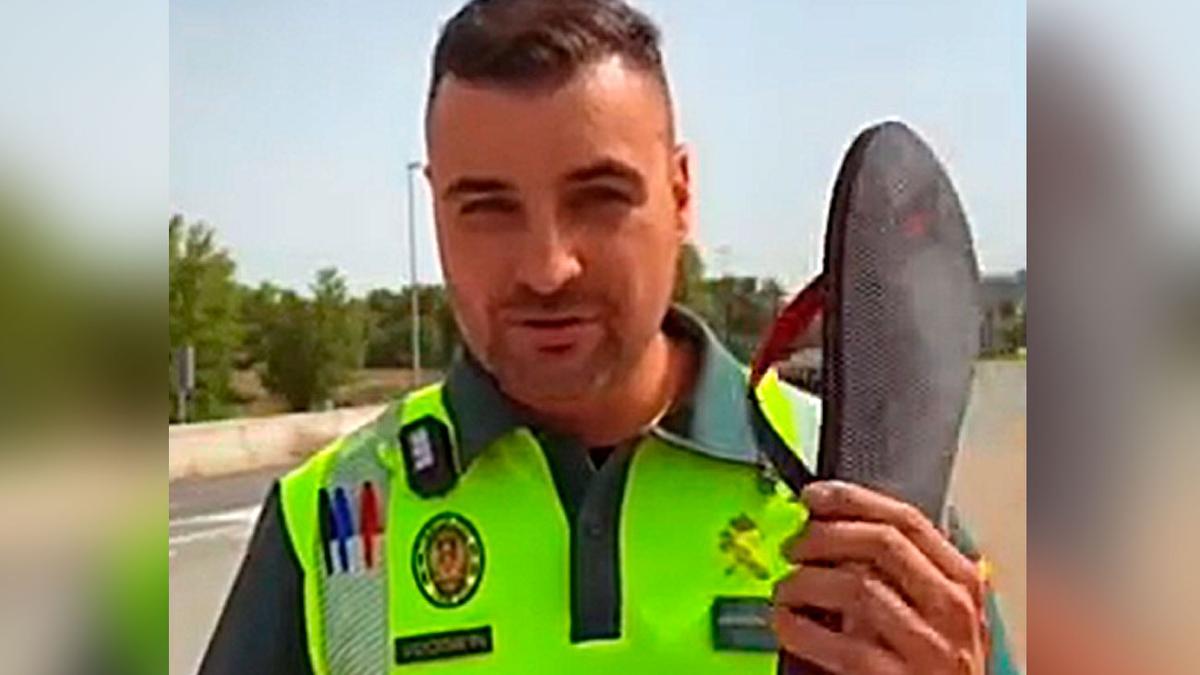 La Guardia Civil aclara en un vídeo si se pueden utilizar chanclas al conducir.