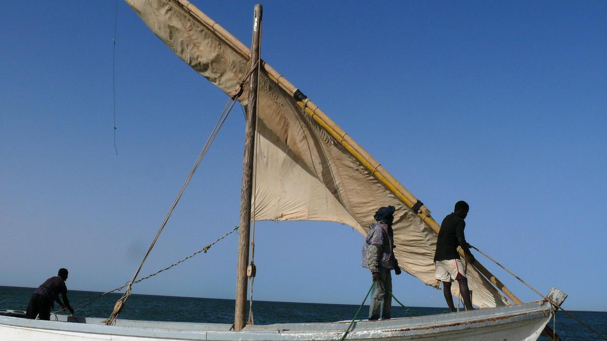Dos pescadores de la comunidad imraguen.