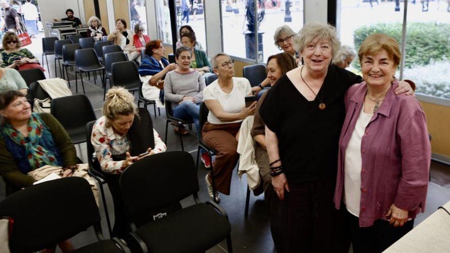 Olivia Blanco, con la Tertulia Les Comadres | MARCOS LEÓN