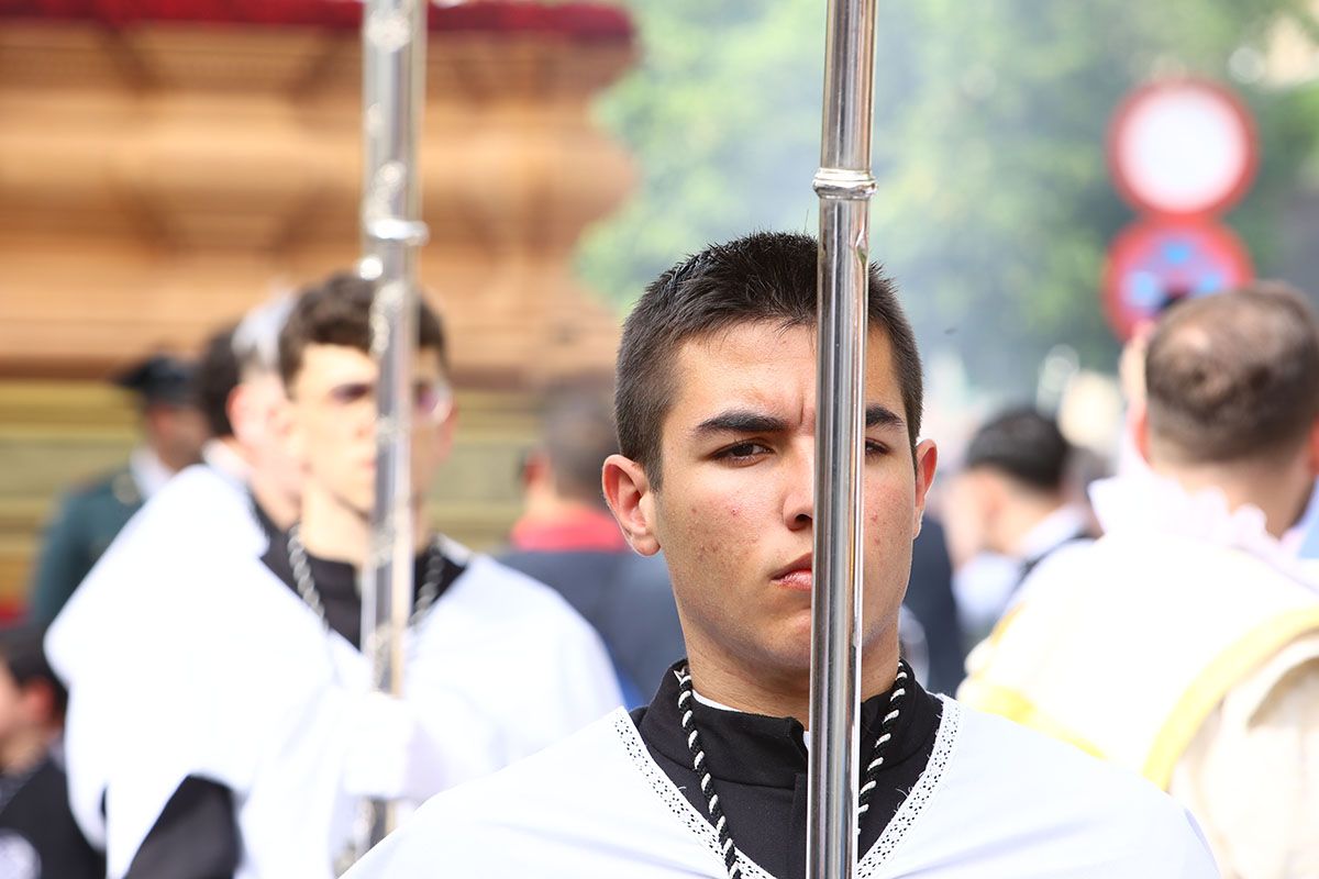 La salida procesional de la Presentación al pueblo de Jesús de los Afligidos, en imágenes