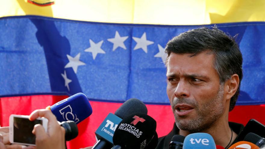 Un tribunal venezolano ordena capturar a Leopoldo López y España responde que no lo entregará