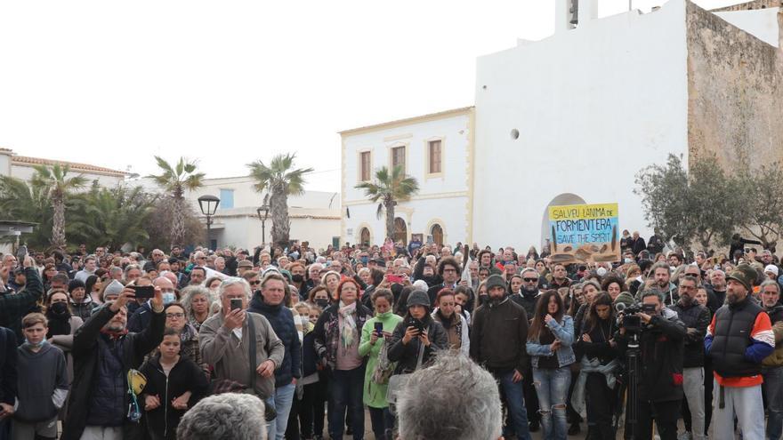 Los quioscos de Formentera prestarán el servicio hasta la resolución del concurso