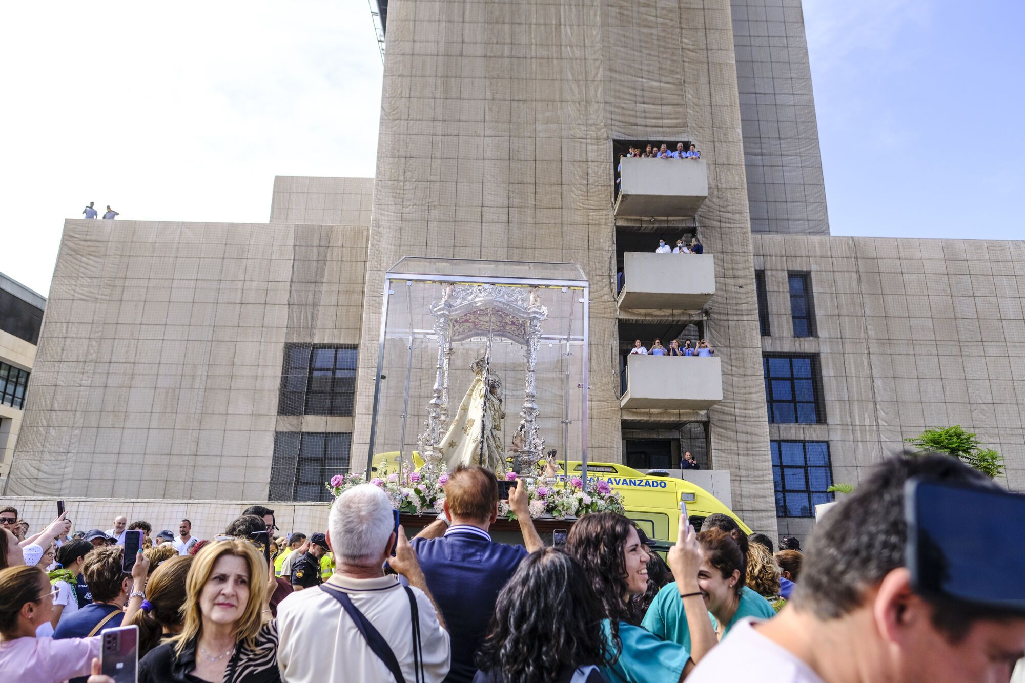 La Virgen del Pino del Materno a la Catedral