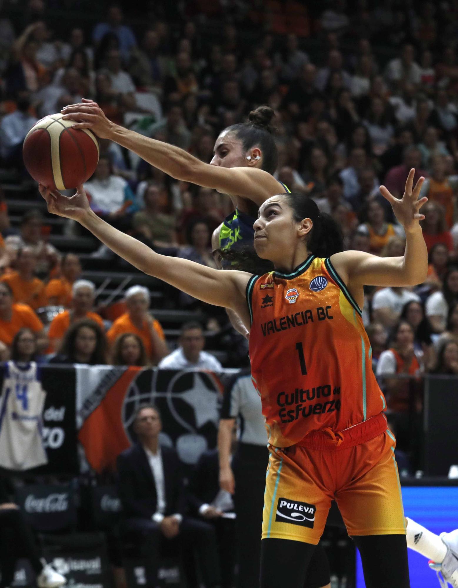 Valencia Basaket - ZVVZ USK Praha de Euroleague Women