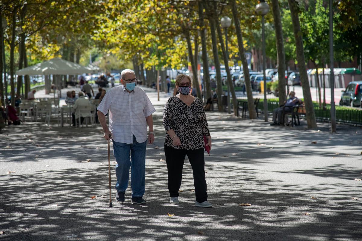 Els centres de gent gran municipals d’Esplugues reobren un any i mig després