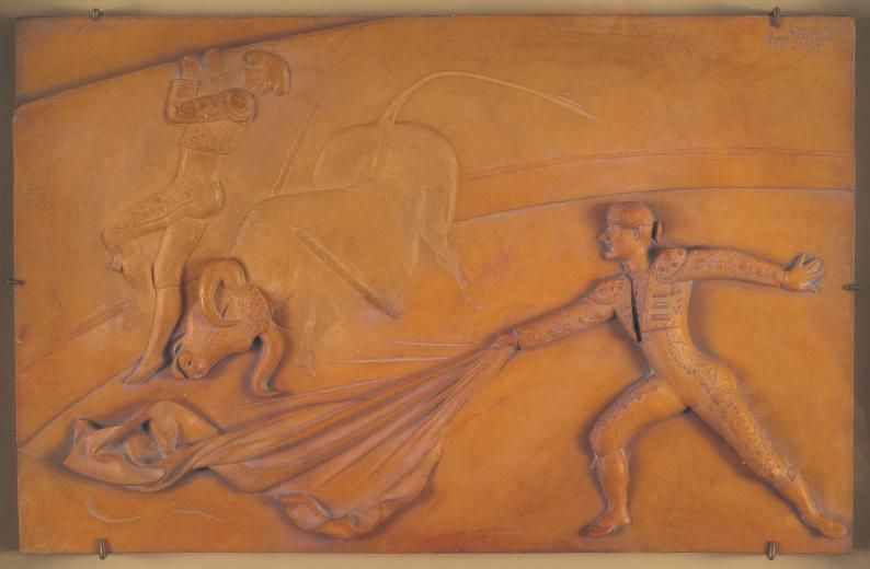 Un relieve en barro cocido de temática taurina.