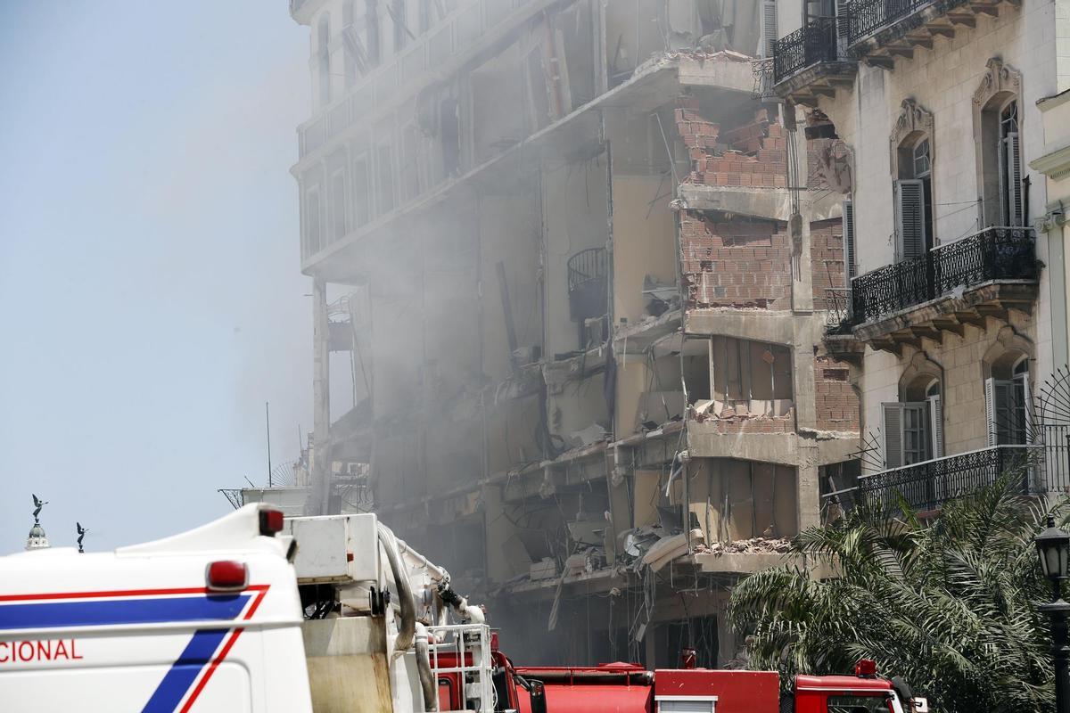 Una explosión destroza un hotel de lujo en el centro de La Habana