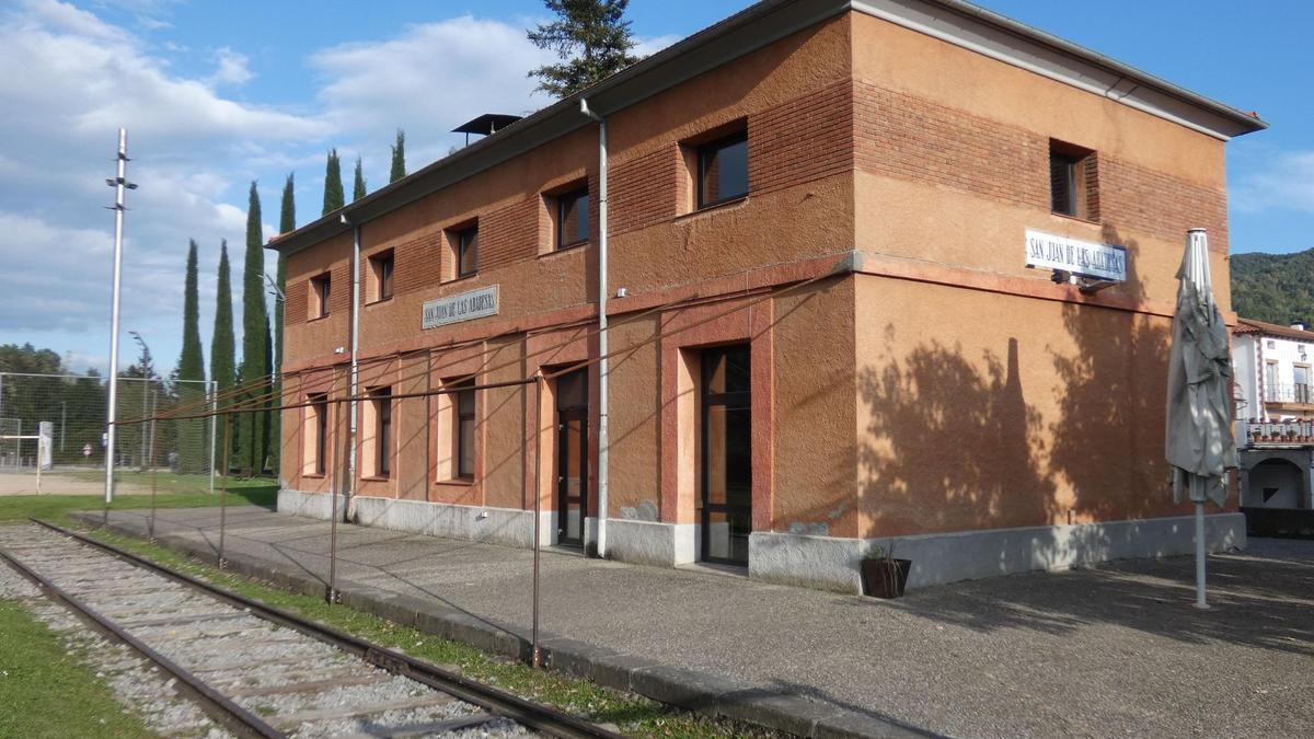 Sant Joan de les Abadesses es fixa en l’antiga estació per ampliar l’Alberg