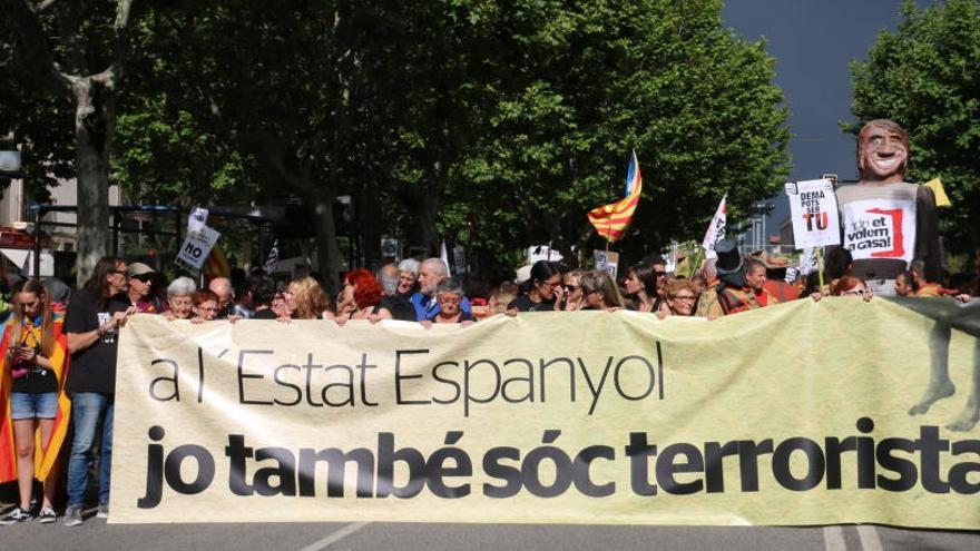 Pancarta de la manifestació en solidaritat al CDR d&#039;Esplugues