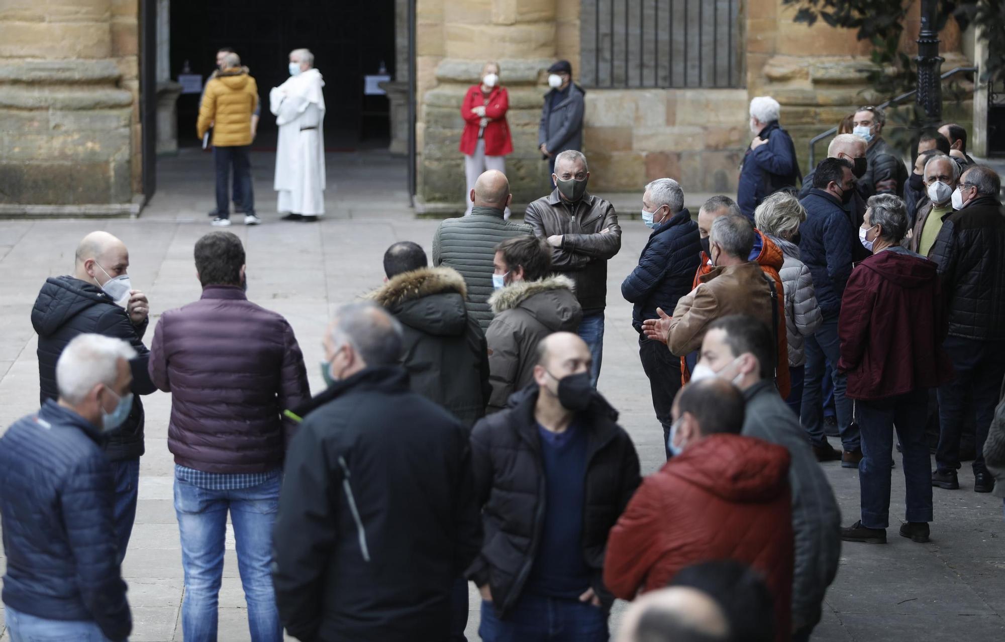 Funeral de Virgilio García, el operario sepultado por la nieve en San Isidro