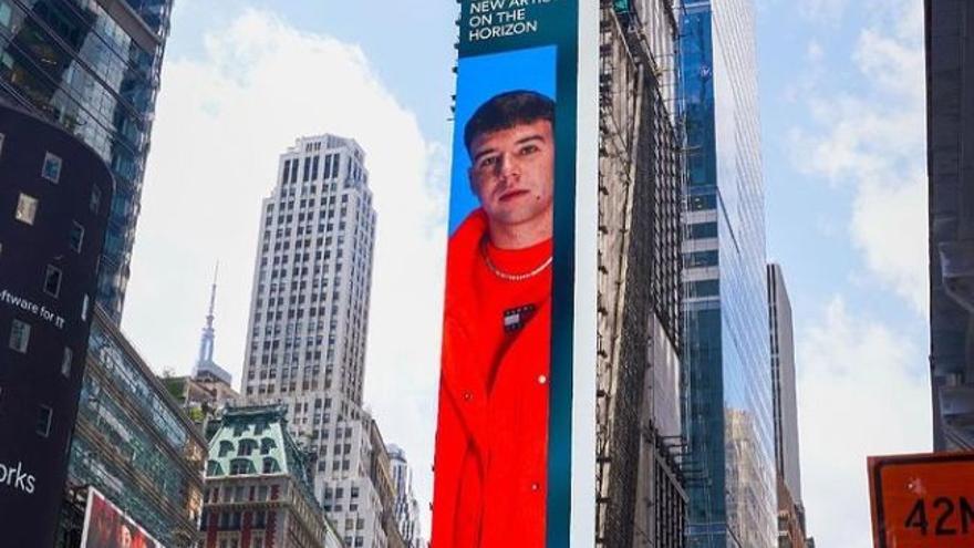 Imagen de Quevedo en Times Square, Nueva York.