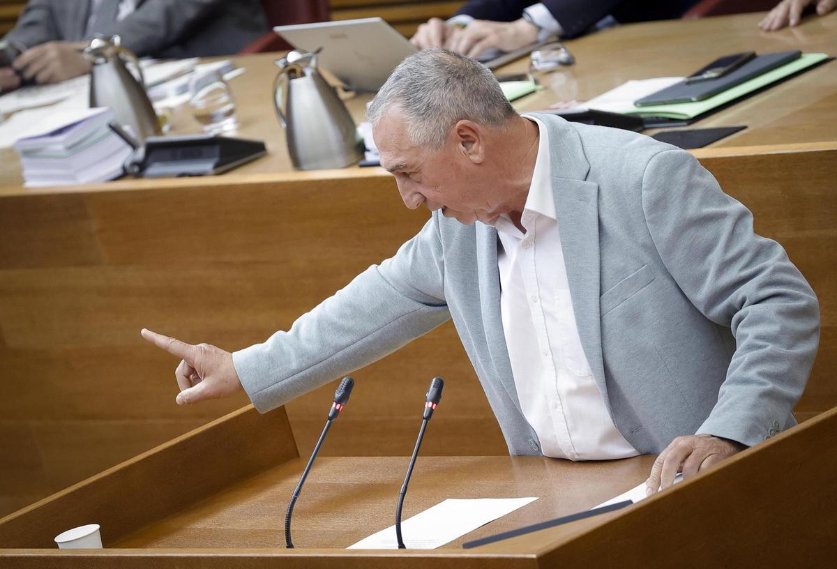 El síndic de Compromís, Joan Baldoví, en un debate en las Cortes.