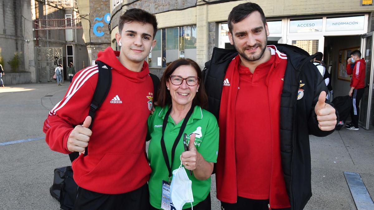 Pol Manrubia y Eduard Lamas junto a Mar Barcón, durante la Golden Cup de la temporada pasada.