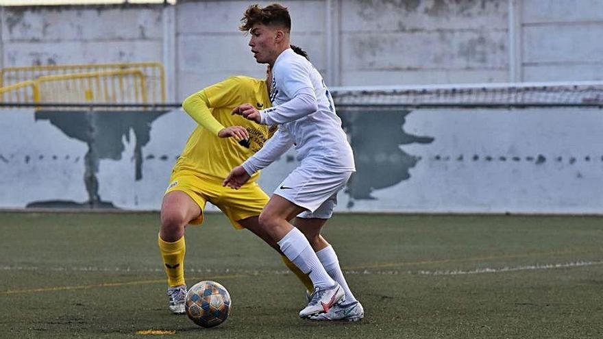 Un gol de Jon Lobo al 95 dona els tres punts al Nàstic (2-3)