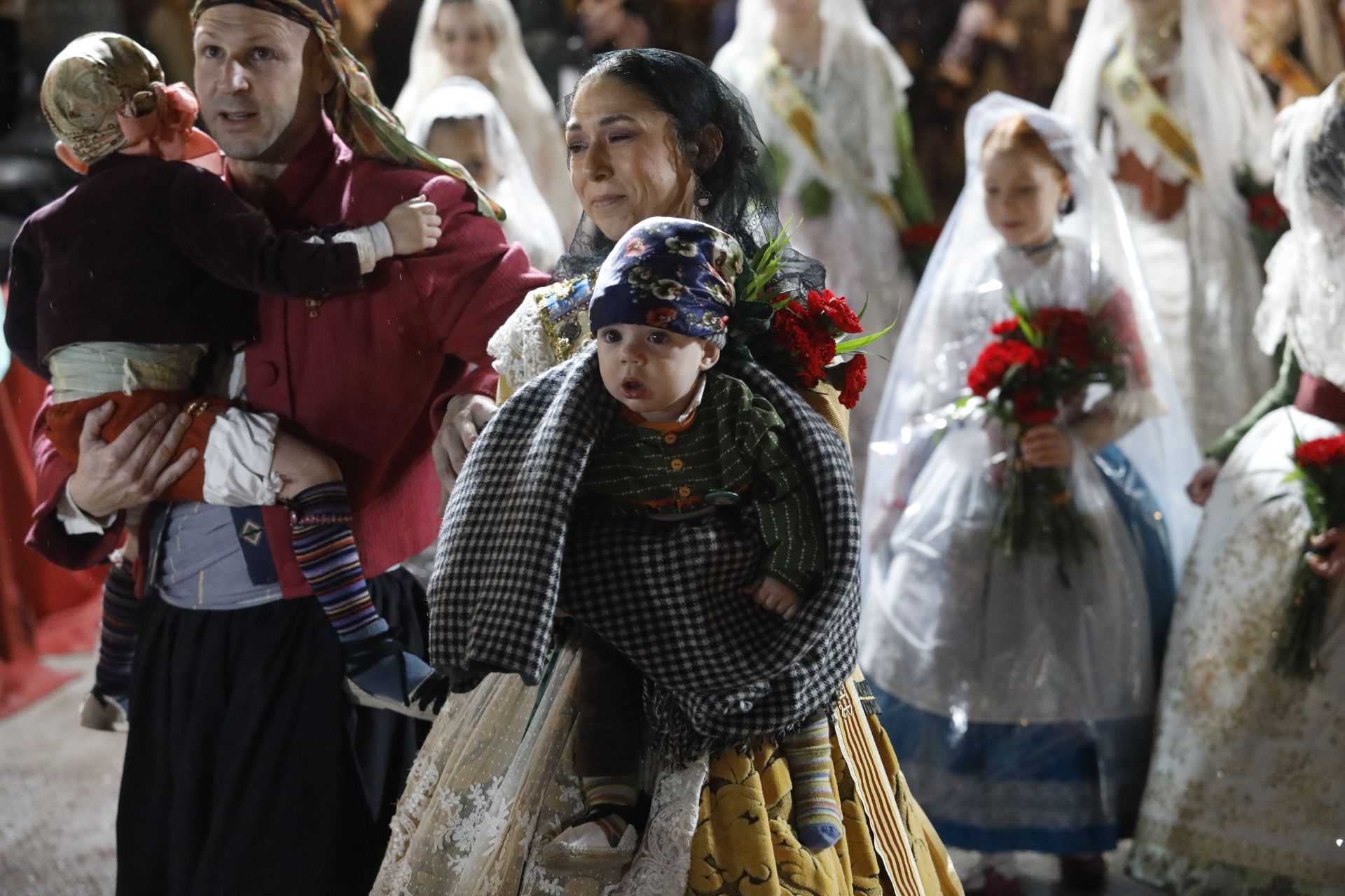 Búscate en el primer día de ofrenda por la calle Quart (entre las 20:00 a las 21:00 horas)