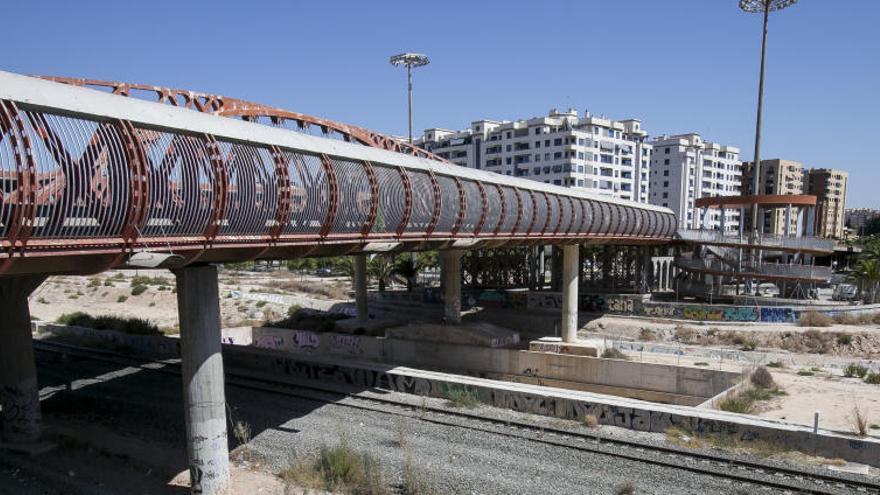 Plataforma Renfe se opone a que Pavón dirija el concurso que decidirá sobre Puente Rojo