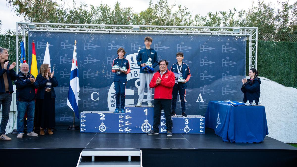 Podio sub16 masculino de la Equalité Alicante 2025.