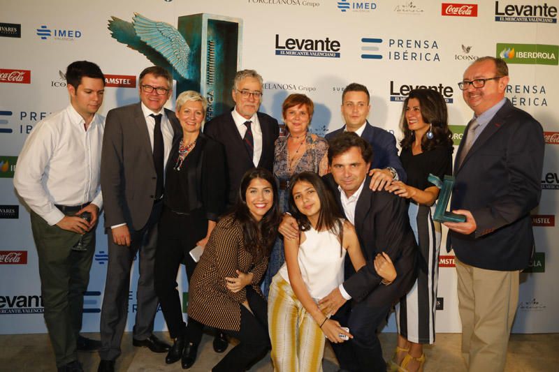 Asistentes al photocall de los Premios Levante-EMV Prensa Ibérica