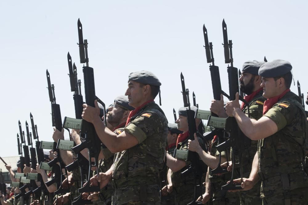 Desfile militar en Cabo Noval