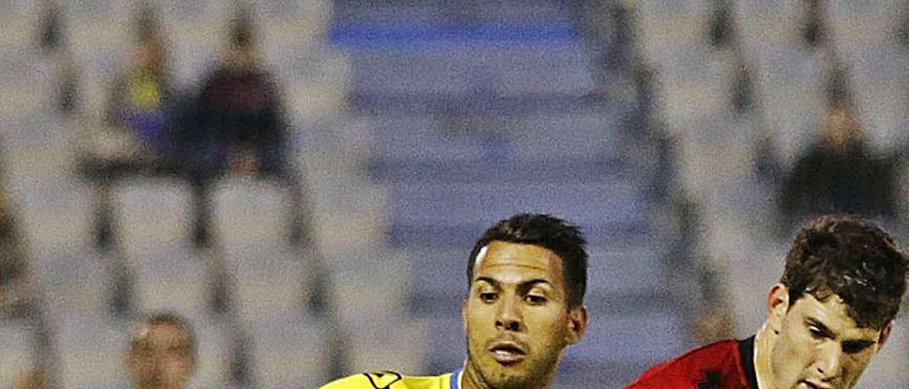 Jonathan Viera, en abril del 2015, en la derrota en Anduva.  |