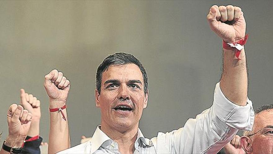 Pedro Sánchez sitúa al PSOE en una «encrucijada»