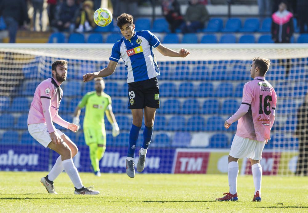 El Hércules desperdicia la ocasión y no pasa del empate ante el AE Prat.