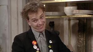 Rik Mayall, l’anarquista d’’Els joves’, en un episodi de la sèrie.