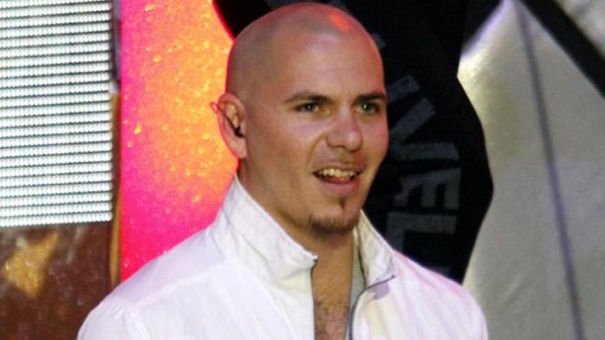 El cantante de moda, Pitbull, compondrá el tema central de la tercera parte de &#039;Men in black&#039;.