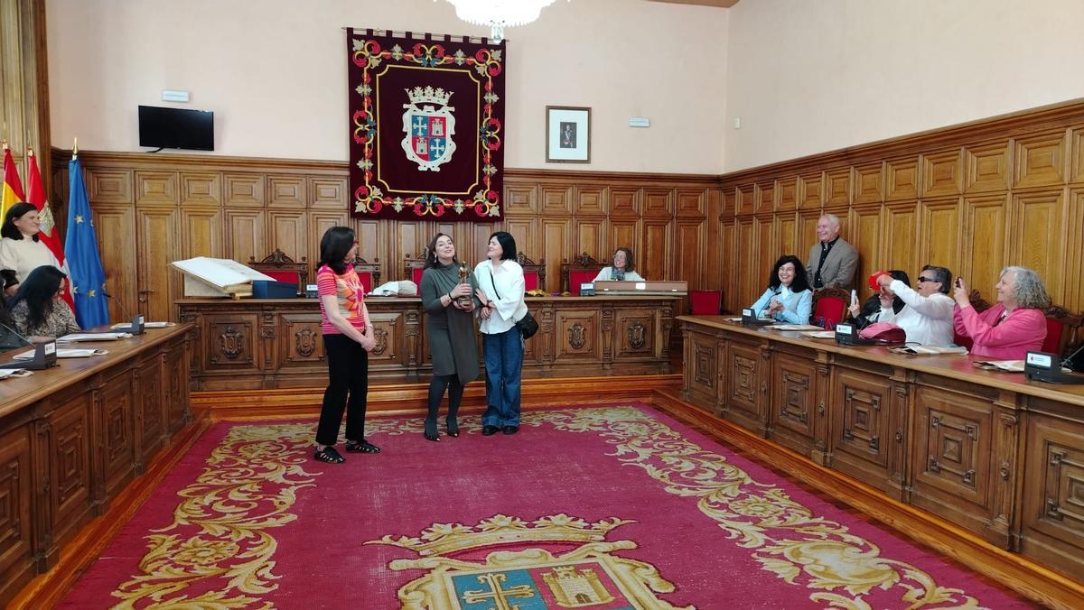 GALERÍA | Reconocimiento a las tejedoras sanabresas