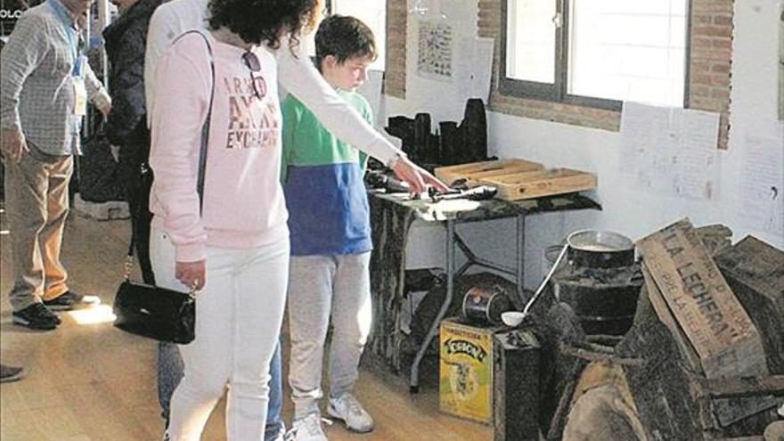 Una exposición muestra los objetos de los soldados en la guerra civil