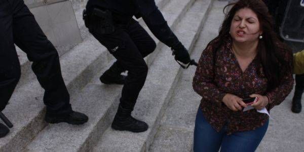 Imágenes de la protesta de estudiantes en Cáceres y la carga policial