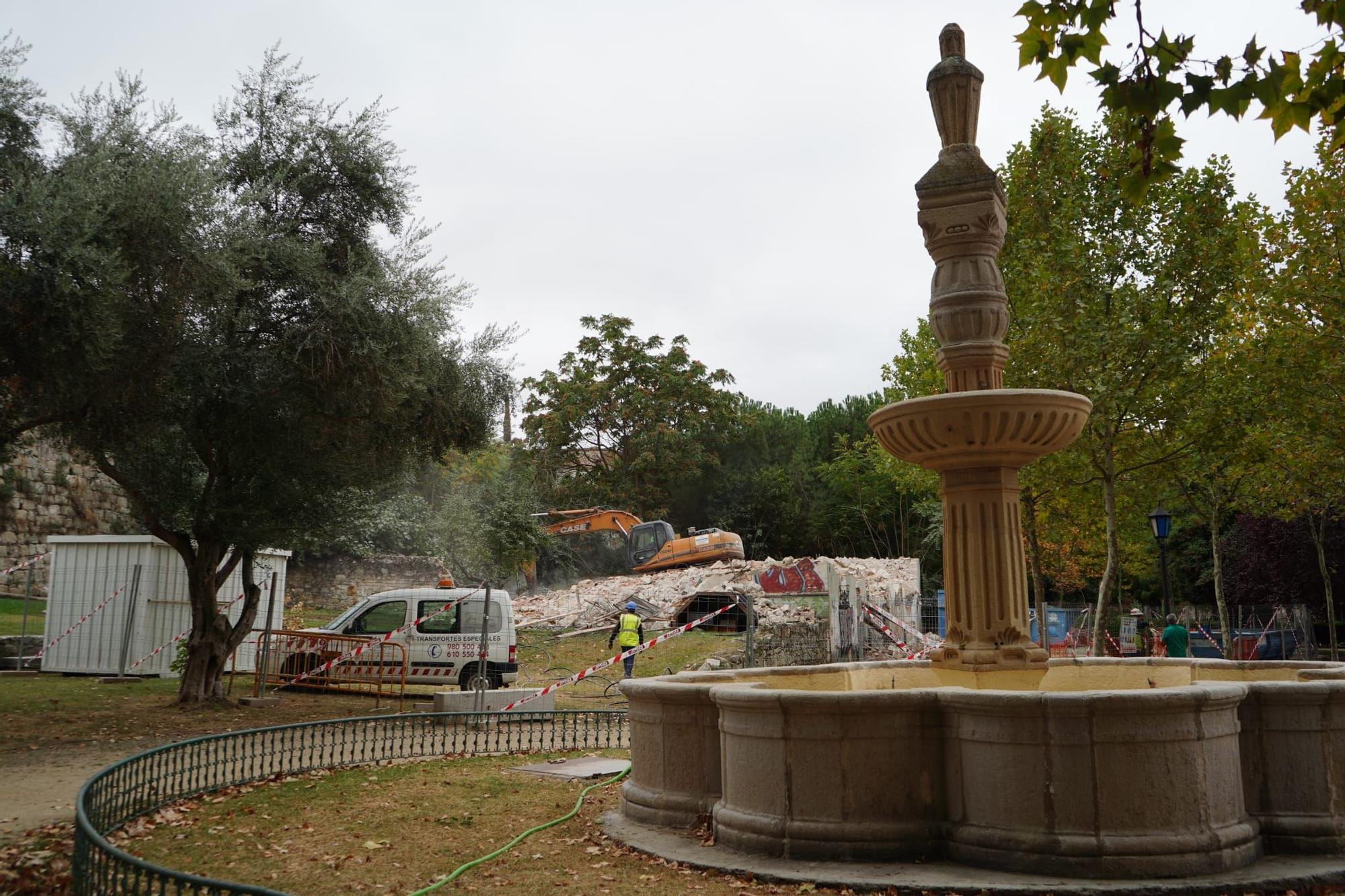 GALERÍA | Nuevos derribos para completar la liberación de la muralla en Zamora