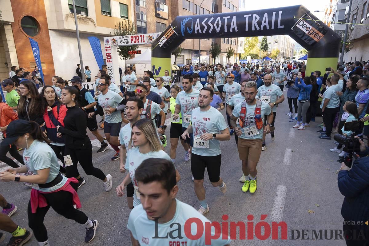 Carrera '10K Assota por ti' en Caravaca (salida y giro primera vuelta)