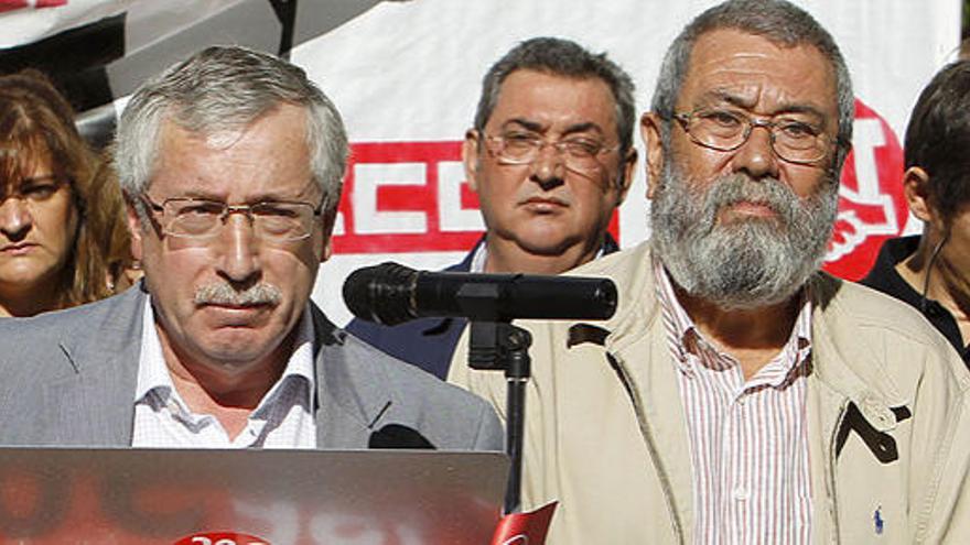 Ignacio Fernández Toxo y Cándido Méndez, durante su intervención este martes, tras presentar la convocatoria de huelga general