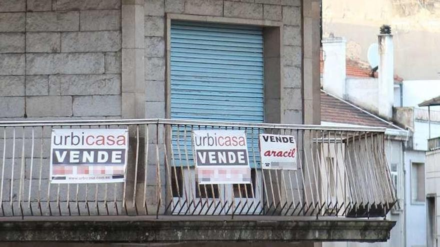 Una vivienda a la venta en Ourense. // Jesús Regal